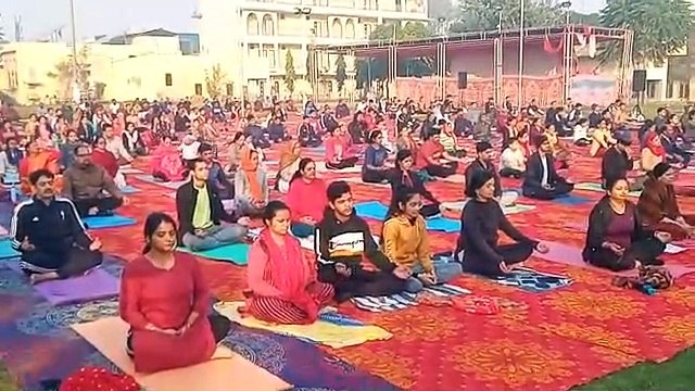 तीन दिवसीय योग शिविर का समापन, 300 लोगों ने लिया हिस्सा