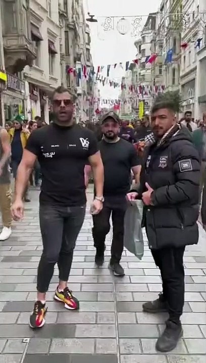 Arapça konuşan bir grup Taksim saldırısıyla böyle alay etti!