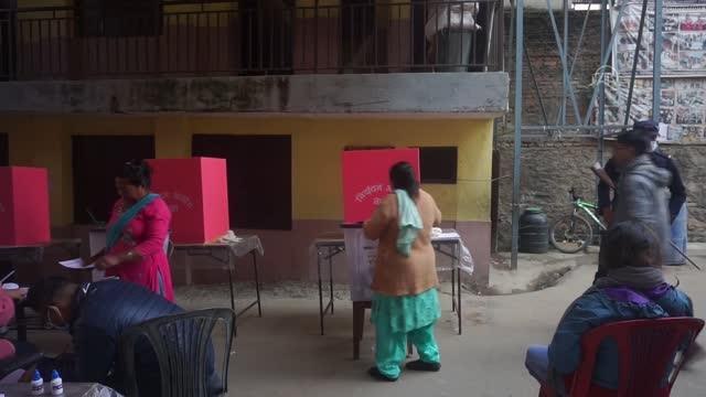 Nepal, parlamento seçimleri için sandık başında