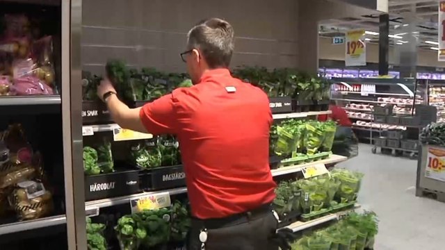 لتخفيف الانبعاثات الكربونية.. مزارع عمودية داخل المتاجر في السويد