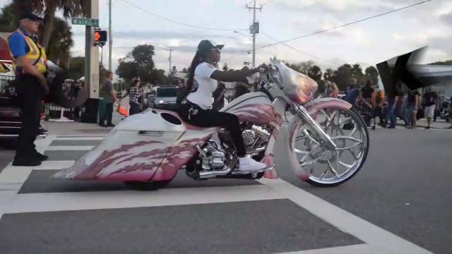 Tru Boys Car Show 2022: Amazing Cars, Big Rims, and Donks