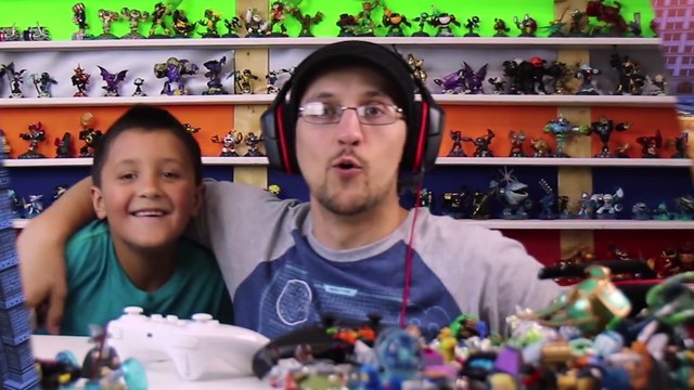 Lets Play TRANSFORMERS DEVASTATION #1- Commander Duddy on a Mission w_ Scare Cam! (FGTEEV Gameplay)_2