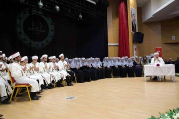 Bingöl'de hafızlığı tamamlayan 89 öğrenci için icazet merasimi düzenlendi