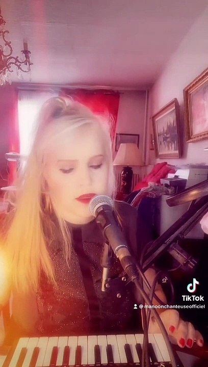 Chanteuse Française - Manôon - A coeur  perdu - live - Chanteuse Française - 2022 - 2023 - Nouveauté
