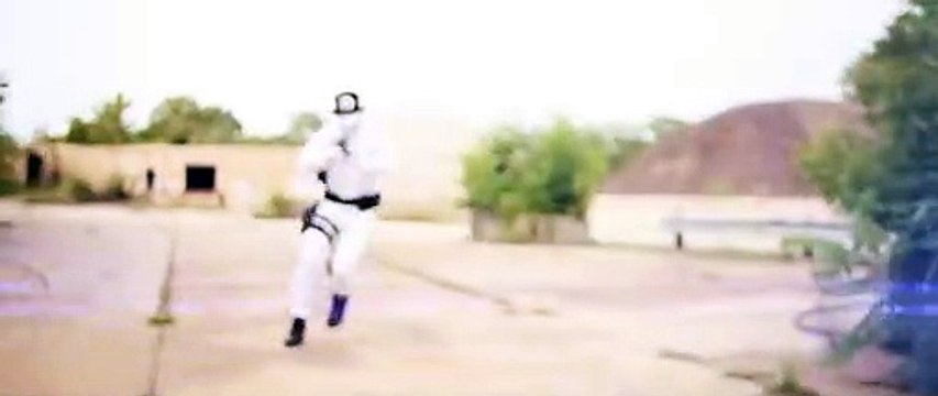 2101 Bande-annonce (EN)