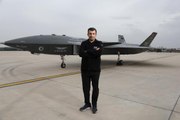 Türkiye'nin ilk insansız savaş uçağı Bayraktar KIZILELMA Taksi ve Koşu Testi'ni başarıyla tamamladı (4)