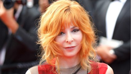 GALA VIDÉO - Mylène Farmer “très angoissée” : cette peur “terrible” qu’elle ressent toujours