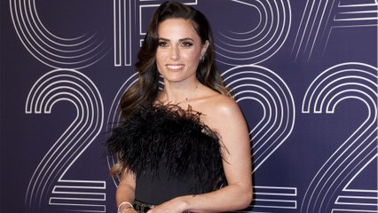 GALA VIDEO – “Dans mon intimité” : Capucine Anav dévoile des clichés de son accouchement