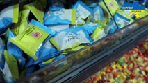 Kherson residents stock up as first Ukrainian supermarket opens