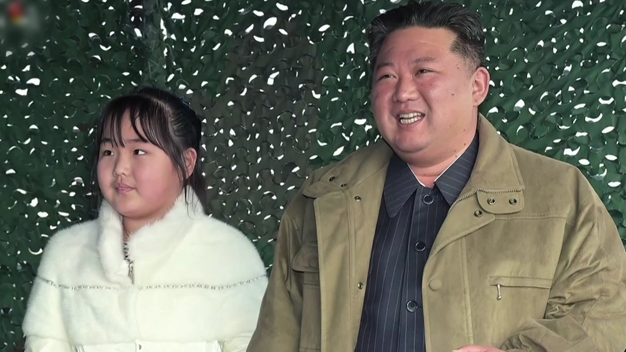 [뉴스라이브] 北 ICBM 발사에 '백두혈통' 총출동..."자신감·후계 구도" 해석...