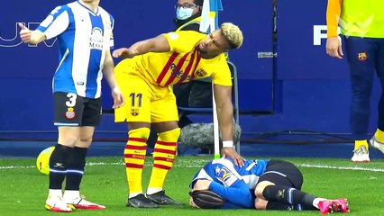 Football Moments Where 1v1 Is Unfair