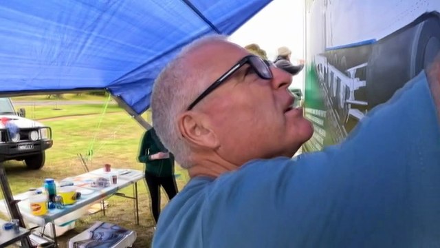 Artists return to Western Australia's Mount Barker to resume mural trail