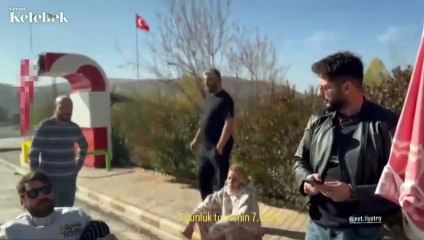 Sergen Deveci ve Ceyhun Fersoy'un da aralarında bulunduğu minibüs TIR'a çarptı