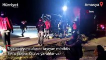 Tiyatro oyuncularını taşıyan minibüs TIR'a çarptı