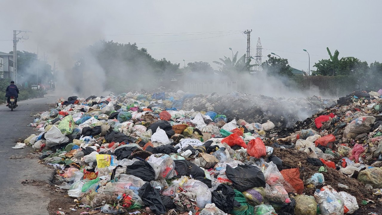 Thanh Oai, Hà Nội: Sẽ di dời hết các bãi tập kết rác từ 5/12 ...