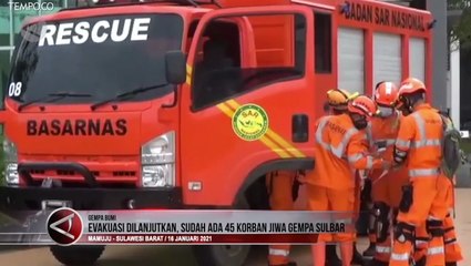 Evakuasi Korban Gempa di Sulawesi Barat