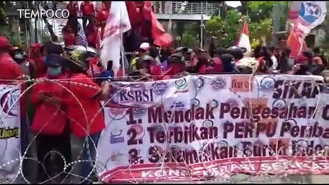 Demo UU Cipta Kerja Berlanjut Hari ini, Massa Buruh Datangi Istana