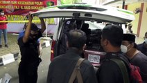 RS Polri Menyerahkan Empat Jenazah Korban Pesawat Sriwijaya Air SJ 182