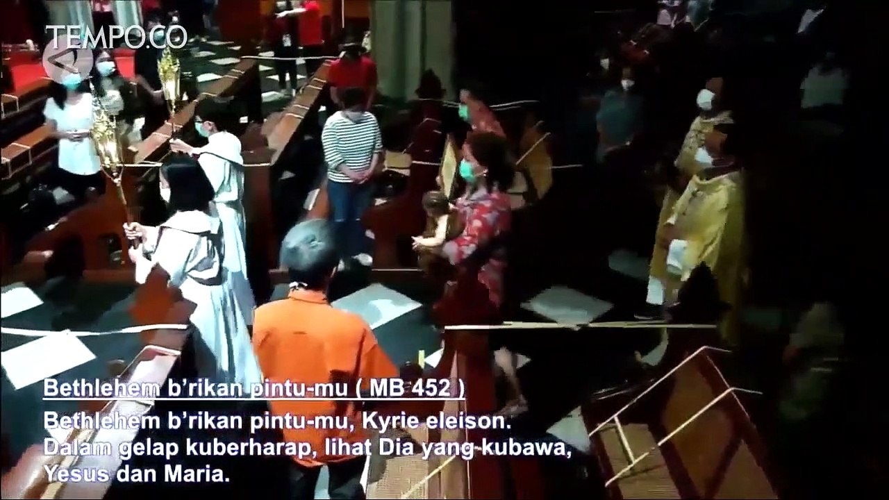 Suasana Perayaan Misa Natal di Gereja Katedral saat Pandemi Covid-19