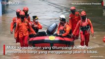 Terobos Banjir Kalsel, Jokowi Periksa Sarana yang Rusak dan Bagi-bagi Sembako