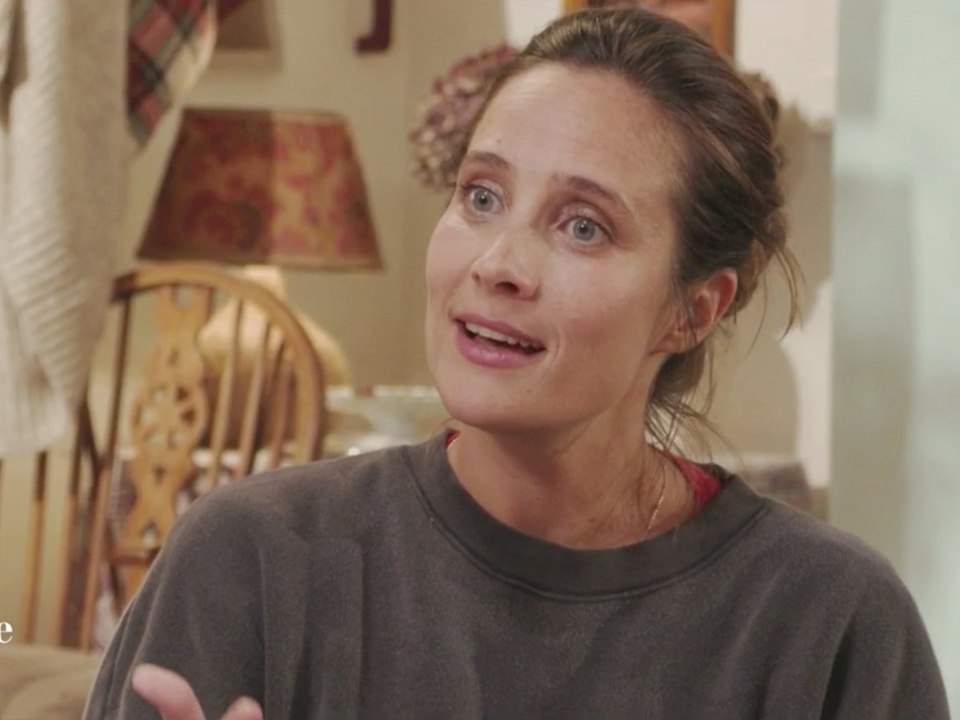 "J'arrête le métier" : Julie de Bona fait part d’un traumatisme qu’elle a vécu durant une représentation avec Gérard Jugnot