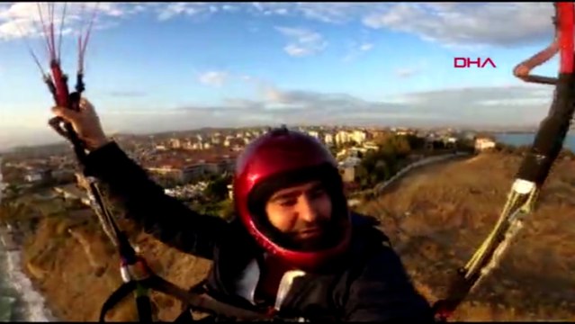 Canlı yayın yaparken telefonunu 200 metre yükseklikten düşürdü