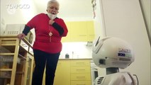 Barcelona Uji Coba Robot Perawat Lansia