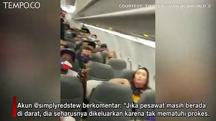 Wanita Penumpang Pesawat Lepas Masker Bikin Heboh dan Perdebatan Sengit