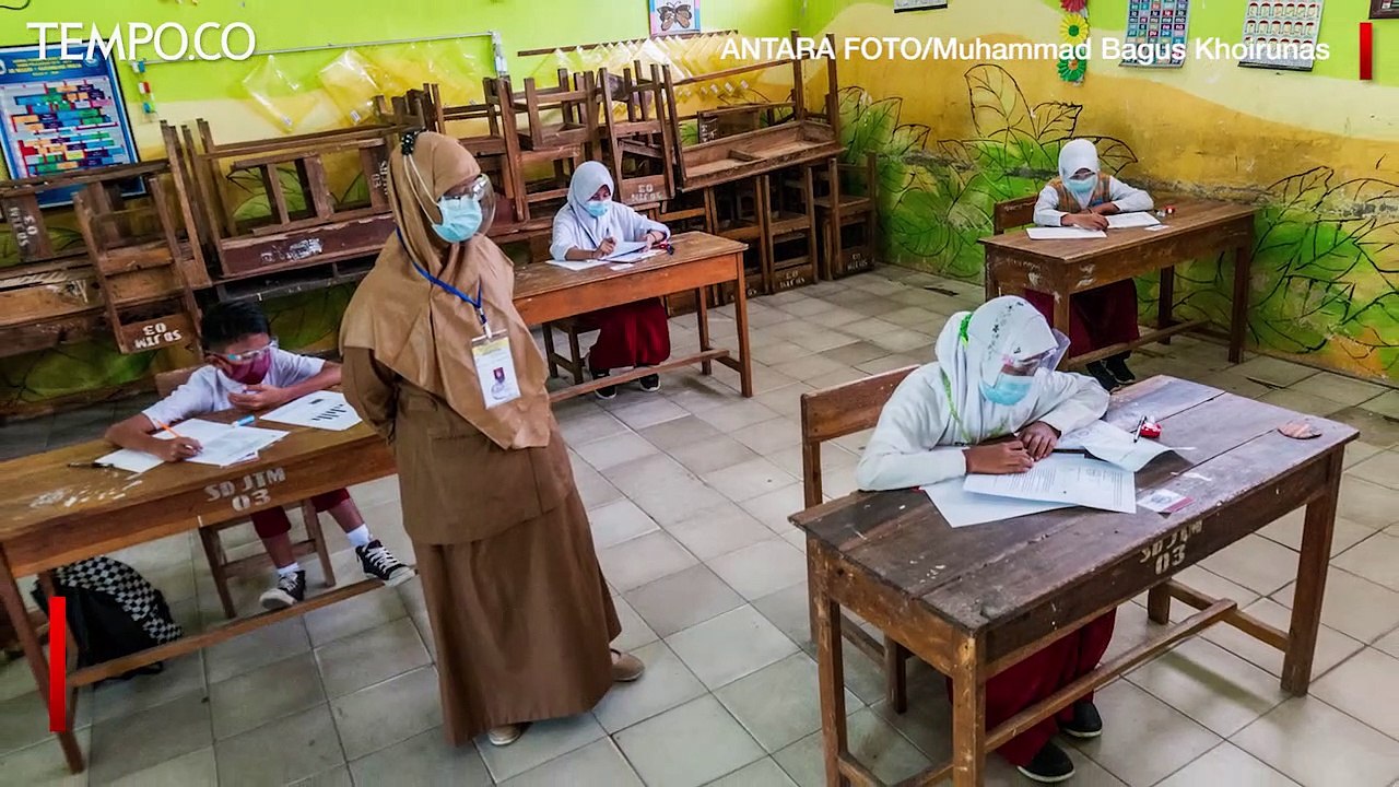 Guru Honorer Usia 35 Tahun Lebih Tak Akan Pernah Jadi PNS, Berikut Regulasinya