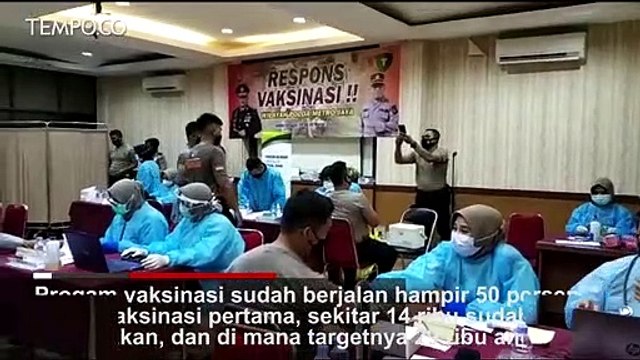 Polda Metro Vaksinasi dan Berikan Suplemen Peningkat Imun ke Anggotanya
