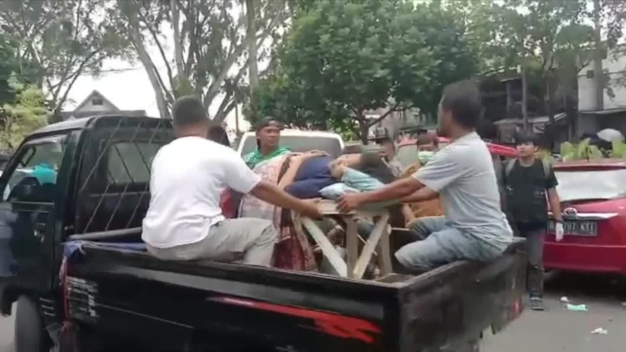 Un seísmo de magnitud 5,6 deja a más e 50 muertos y centenas de heridos en Indonesia