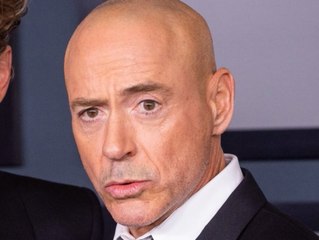 Da sind wir platt! Robert Downey Jr. mit Glatze auf dem roten Teppich