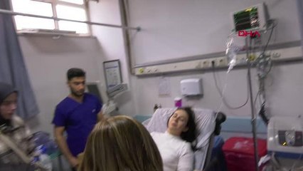 VALİ GÜL'ÜN ZİYARET ETTİĞİ YARALI ÖĞRETMEN 'ÖĞRENCİLERİMİZİN YANINDA AĞLAYAMADIK'