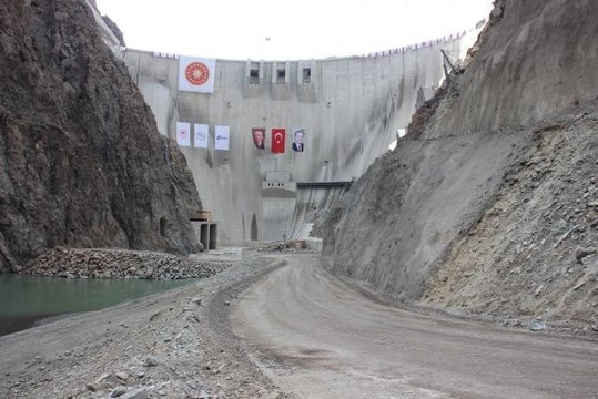 Tarım ve Orman Bakanı Vahit Kirişci, Yusufeli Barajı'nda incelemelerde bulundu Açıklaması