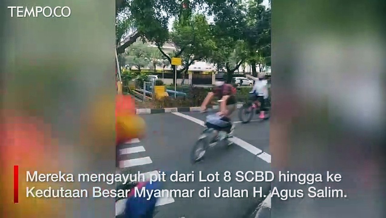 Pesepeda Jakarta Gelar Aksi Solidaritas Untuk Rakyat Myanmar