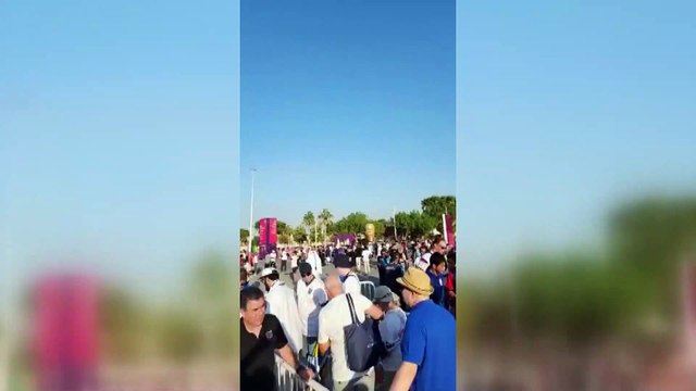 FIFA'da bilet krizi: Yüzlercesi kuyruk oldu