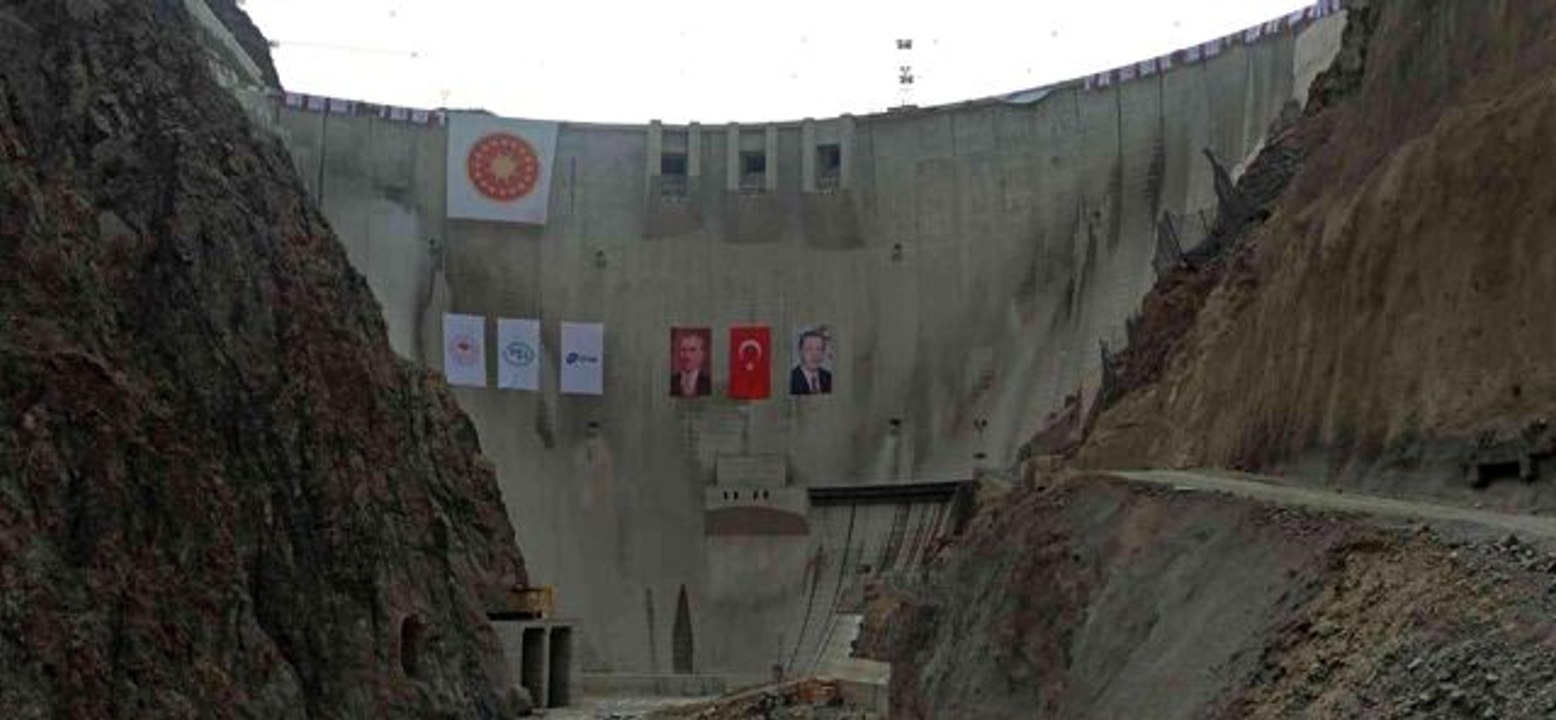 Bakan Vahit Kirişci: "Yusufeli Barajı'nda su tutma işlemi toplam 309 gün sürecek"