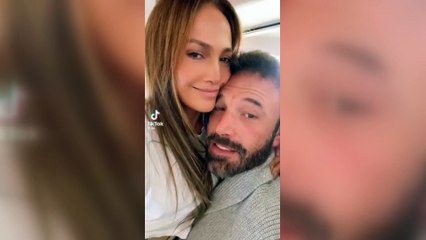 Bennifer'ın ilk TikTok paylaşımı: Sakız viral oldu