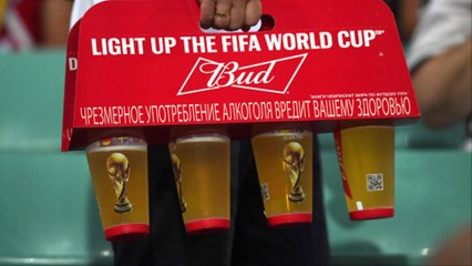 Les fans s'insurgent après que la bière ait été bannie de la Coupe du monde