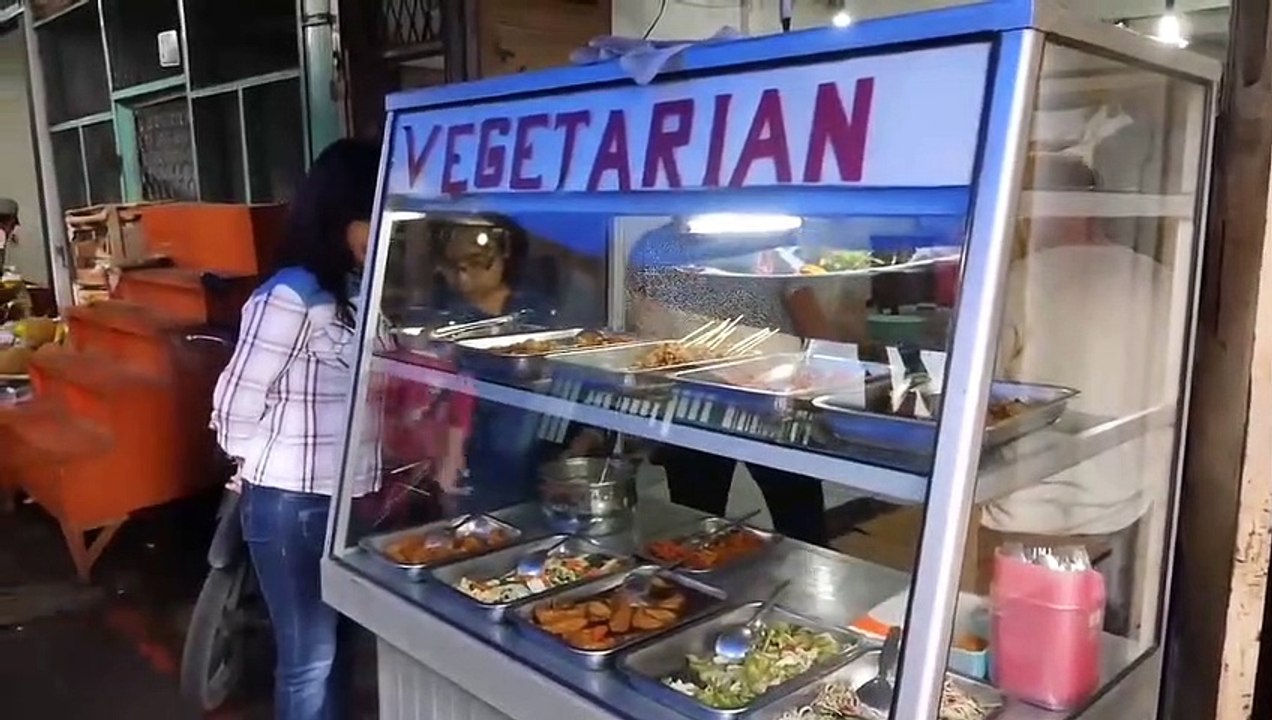 Indonesian Street Food Tour of Glodok (Chinatow...