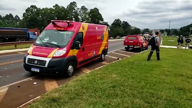 Cinco pessoas ficam feridas em forte colisão de trânsito na BR-277