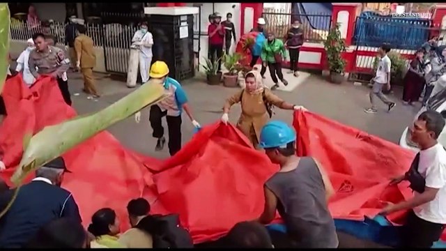 Mehr als 160 Tote und 700 Verletzte nach Erdbeben in Indonesien