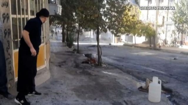 La polizia spara sulla folla: le immagini schock in Iran