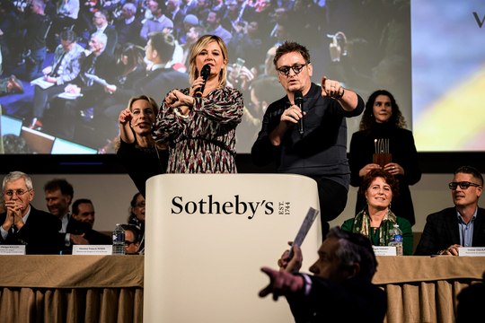 En présence de Benoit Magimel et Flavie Flament, des enchères records aux Hospices de Beaune