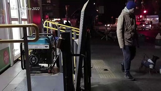 Invierno amenaza a millones en Ucrania tras bombardeos rusos contra instalaciones de energía