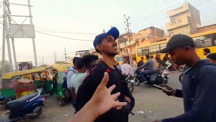 Ayush के beyankar Maze लिए..!   Rajwada Indore __ Rock On Vlogs #dost ke maze liye