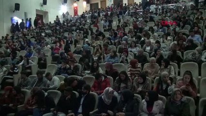 METİN ŞENTÜRK, BİTLİS'TE 'GENÇ BAKIŞ AÇISI' PROGRAMINA KATILDI