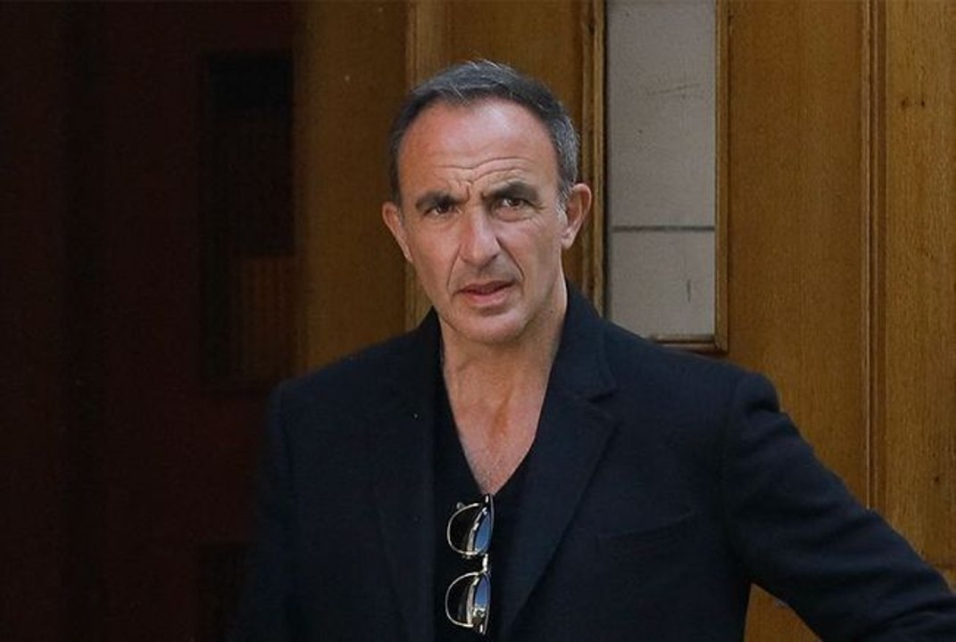 Nikos Aliagas blessé après une chute de près 2 mètres : dernières nouvelles de son état de santé