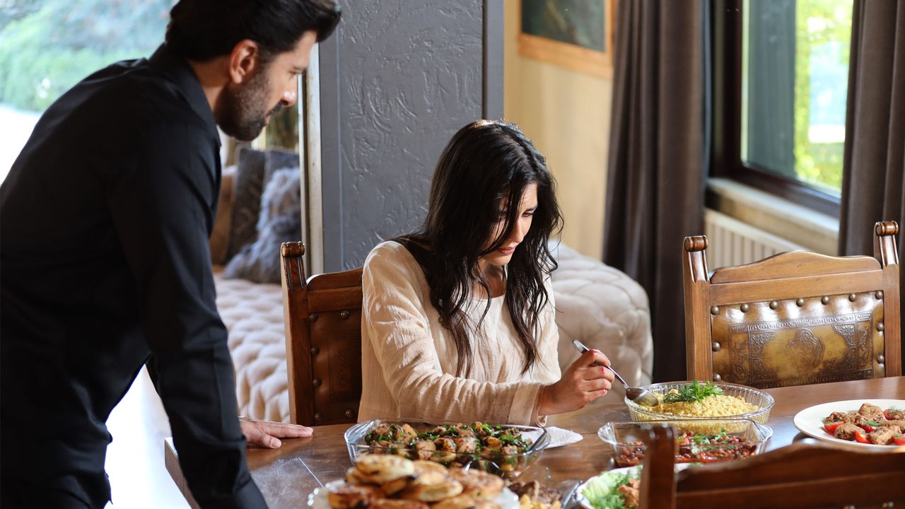 Esaret Dizisi 2. Bölüm İzle (1. Sezon 2. Bölüm)