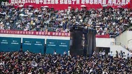 Covid-19 Terkendali, Wuhan Gelar Wisuda Akbar Tanpa Masker dan Jaga Jarak